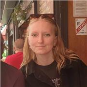 Diplômée d'un master en biologie, sciences de la vie, j'offre des cours particuliers en ligne aux élèves du collège au lycée.